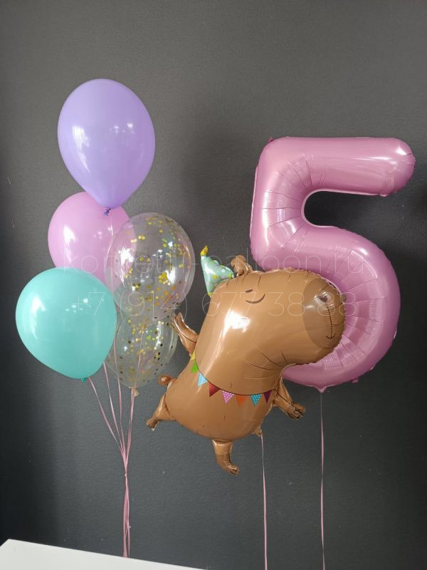 Композиция из гелиевых шаров с капибарой на 5 лет