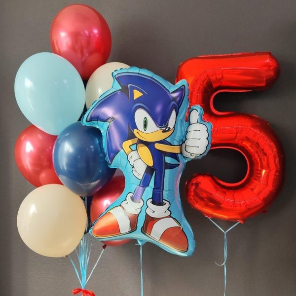 Композиция из гелиевых шаров Соник на 5 лет